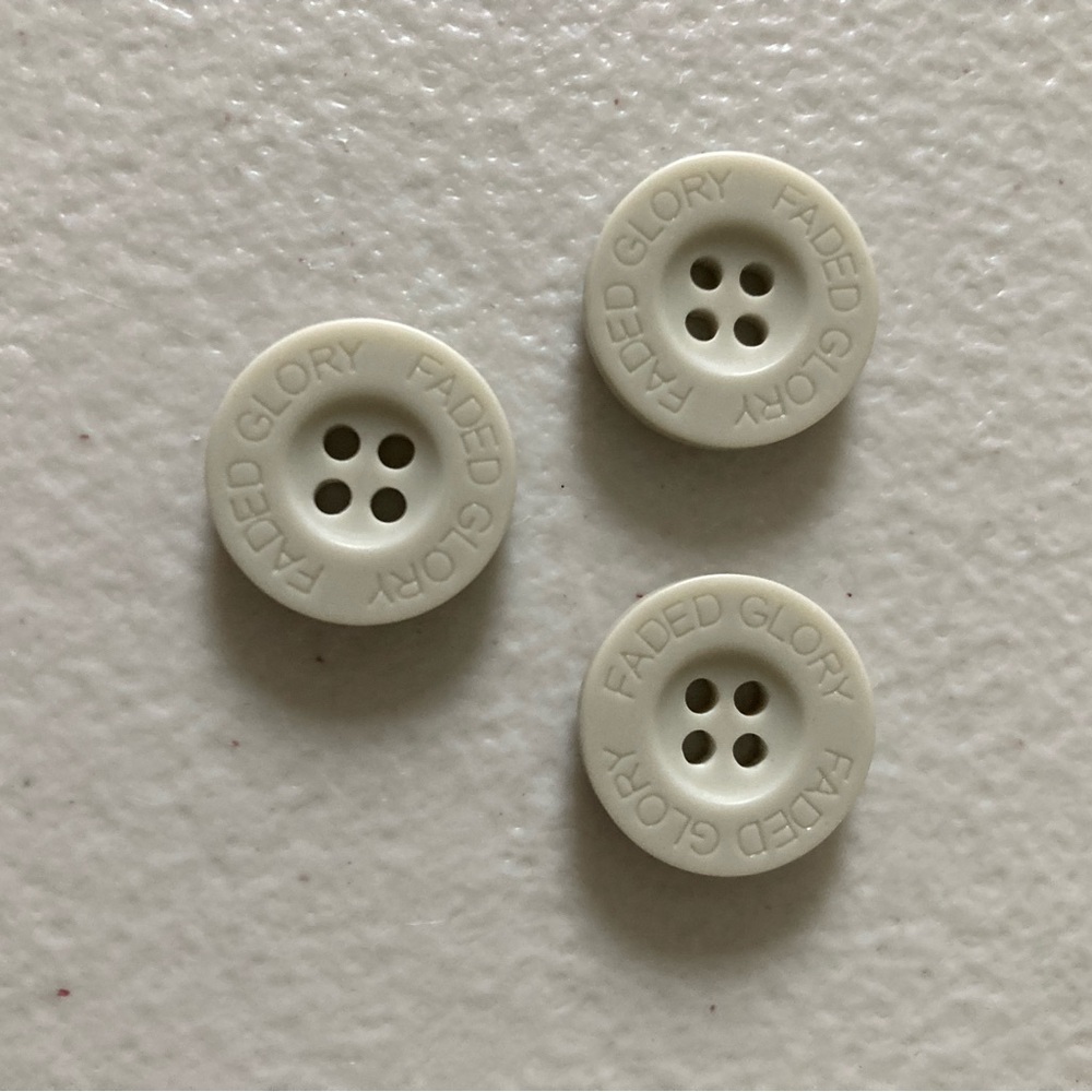 Lot 3 Tan Buttons Faded Glory Logo 4 Hole Design Plastic 3/4” Diameter Sewing